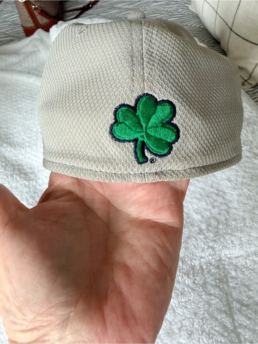New Era Tan Cap with Navy Notre Dame IRISH Embroidery - Picture 3 of 5